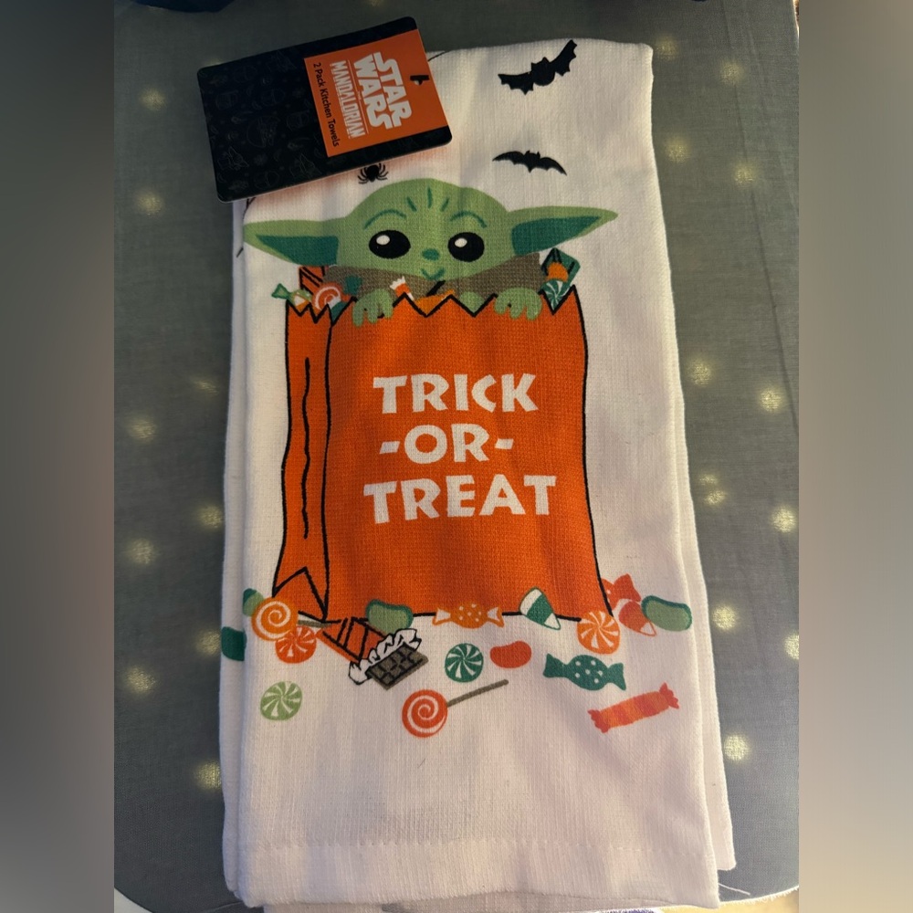 Star Wars Madalorian Trick or Trick 2 Pack Kitchen Towels